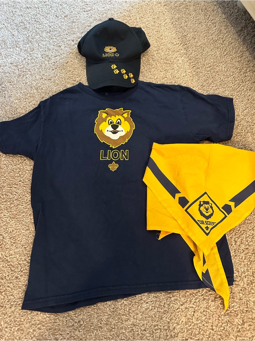 Cub Scouts Lion 🦁 Embroidered Baseball Cap with Gold Paw Details uniform